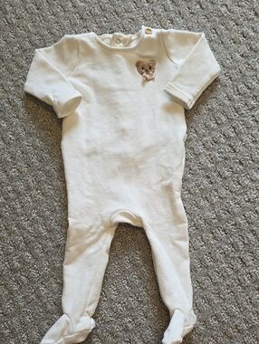 Cream Fleece Inner One-Piece Footed Romper with Bear Appliqué | 3M